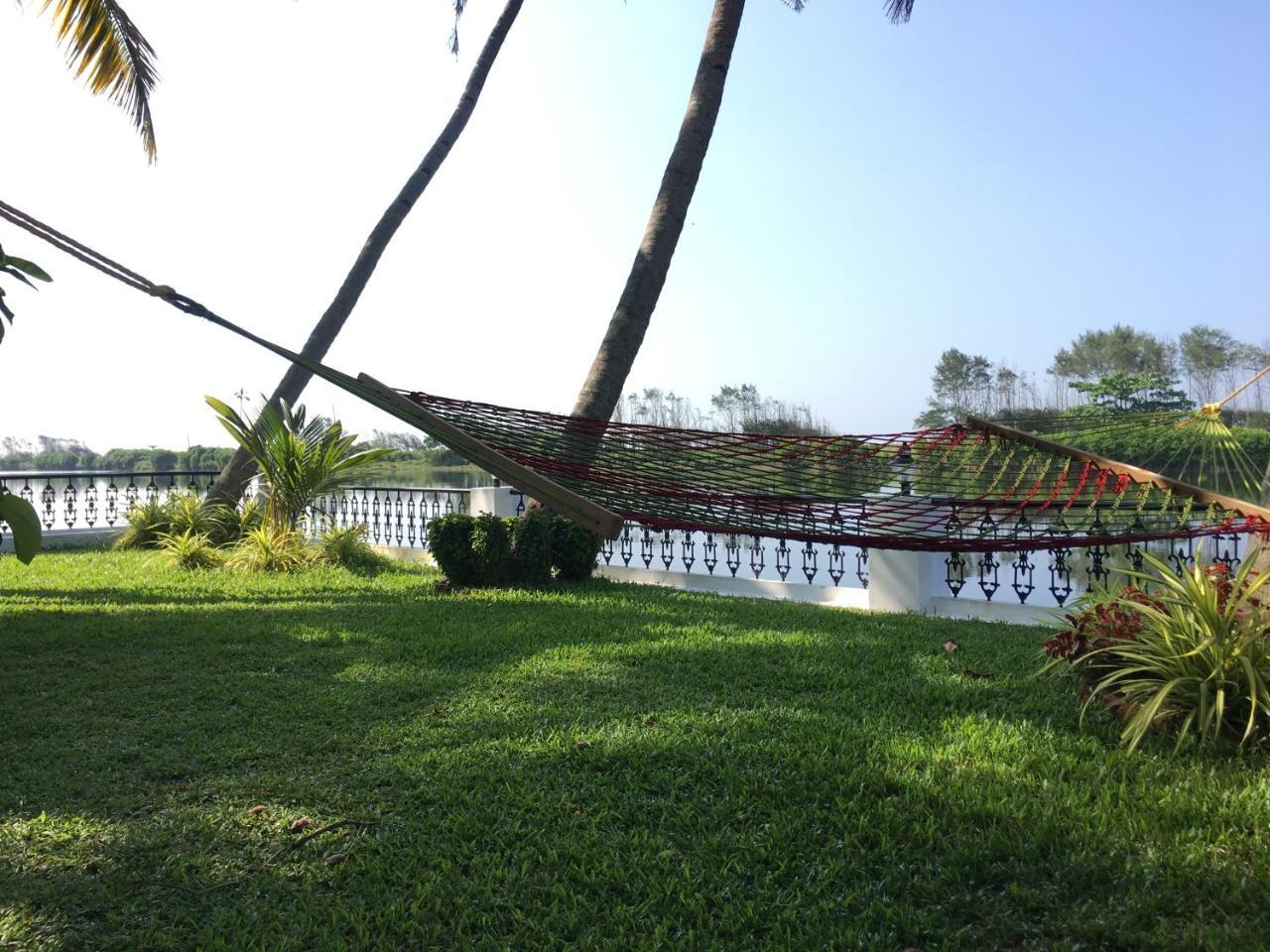 Voye Homes Majestic Retreat Resort Varkala Paravūr Exterior foto