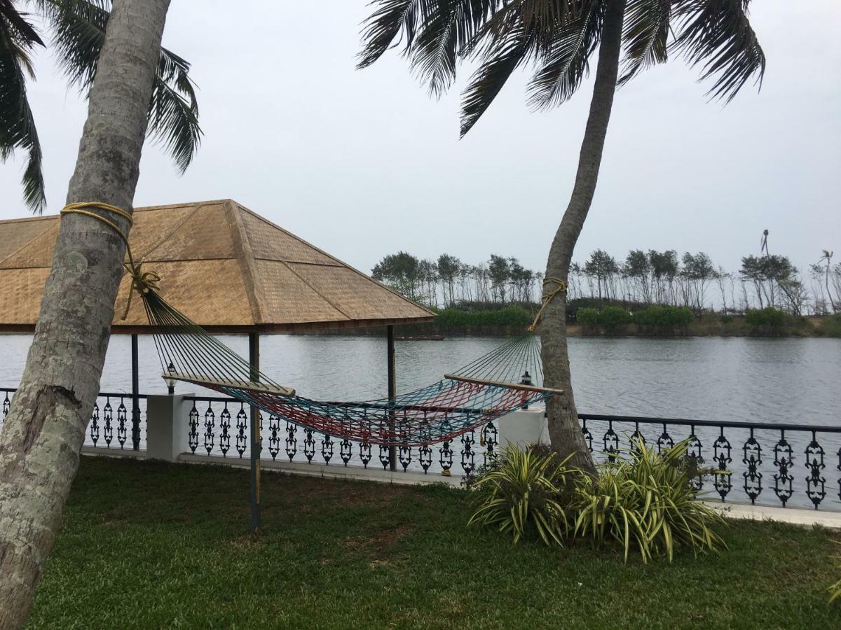 Voye Homes Majestic Retreat Resort Varkala Paravūr Exterior foto